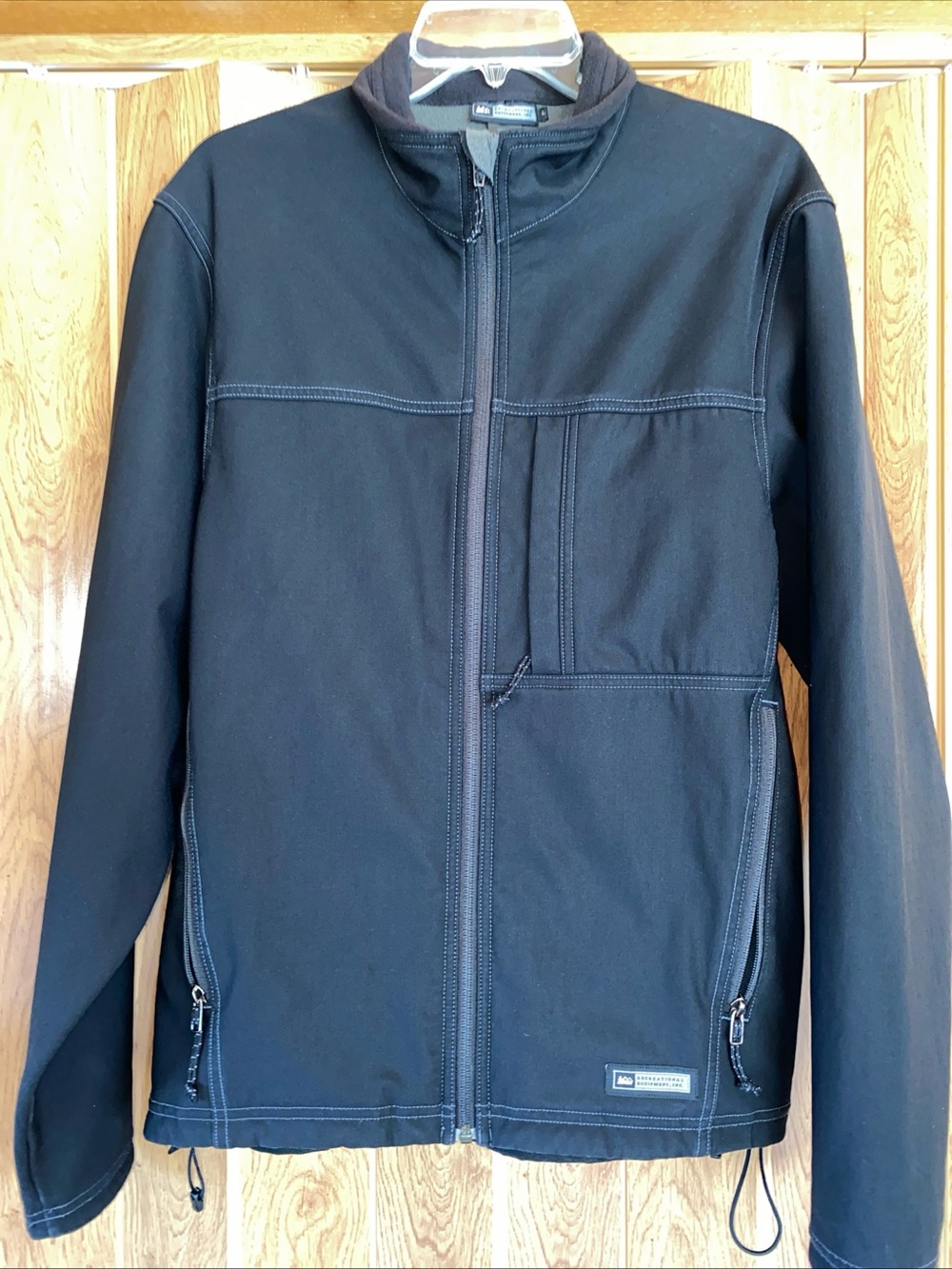 REI Full Zip Softshell Coat Mens L Black Jacket Hiking Outdoor Fleece Lined Gorp